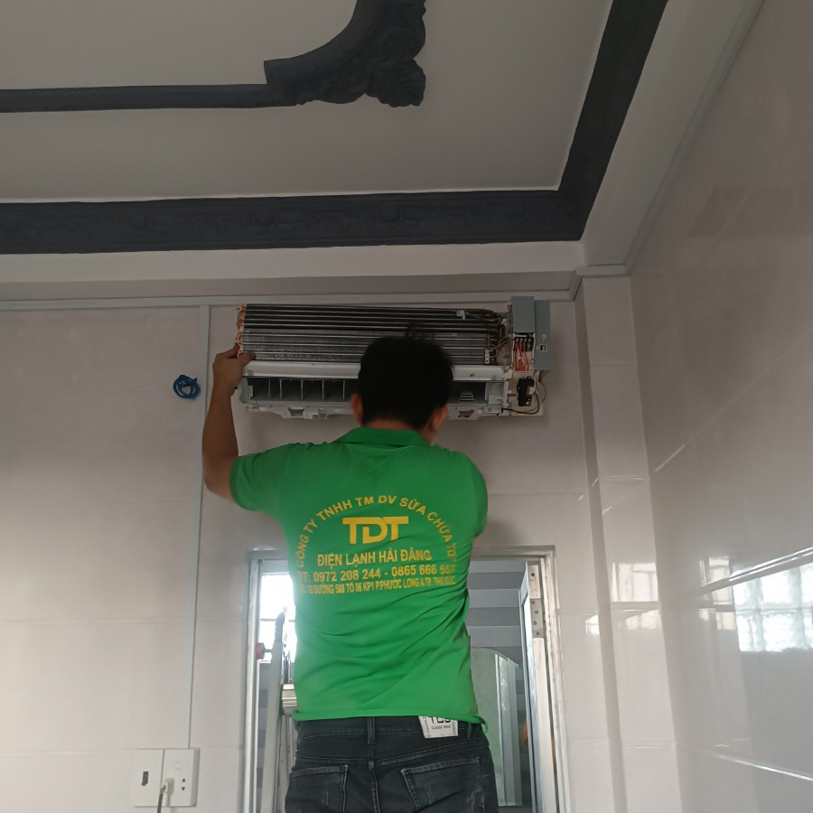 lap-dat-may-lanh-quan-1